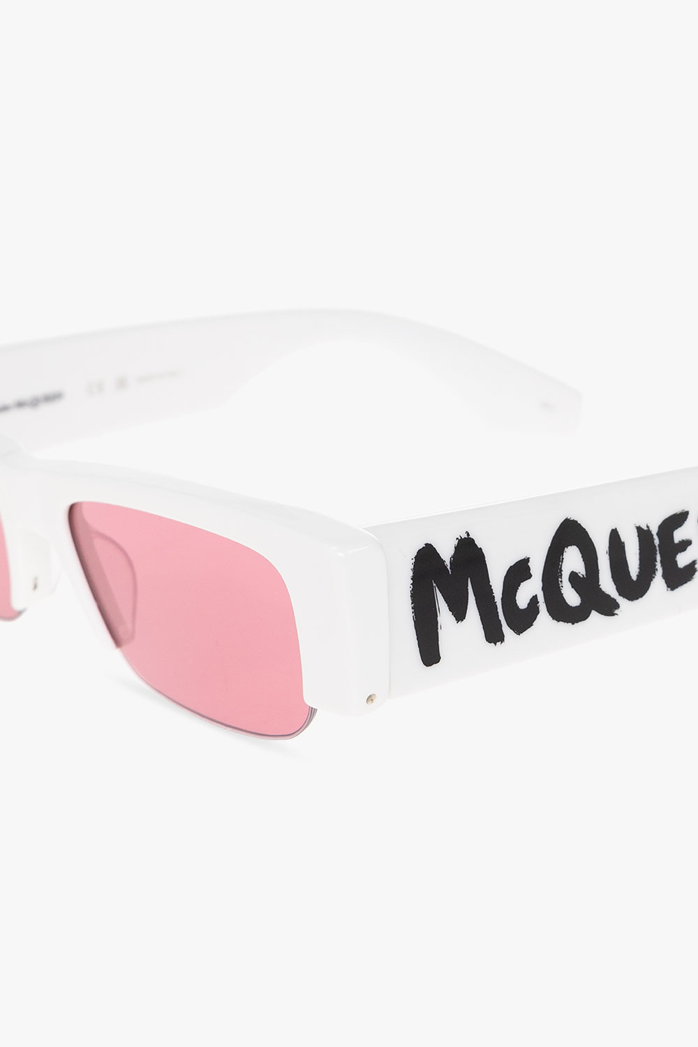【送料&関税込】Alexander McQueen Ivory Acetate Sunglasses Alexander McQueen - Women's Spike Studs Cat-Eye Sunglasses